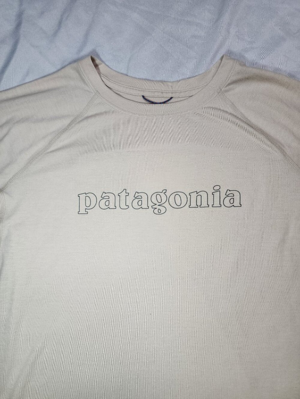 Patagonia Women’s M Capilene Cool Trail Graphic Tee Beige